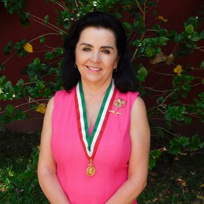 Dra. Adriana Ruiz Razura