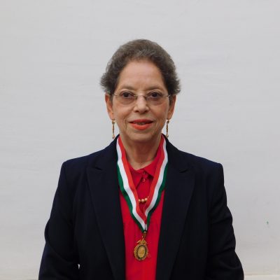 Dra. Josefina Robles Cisneros